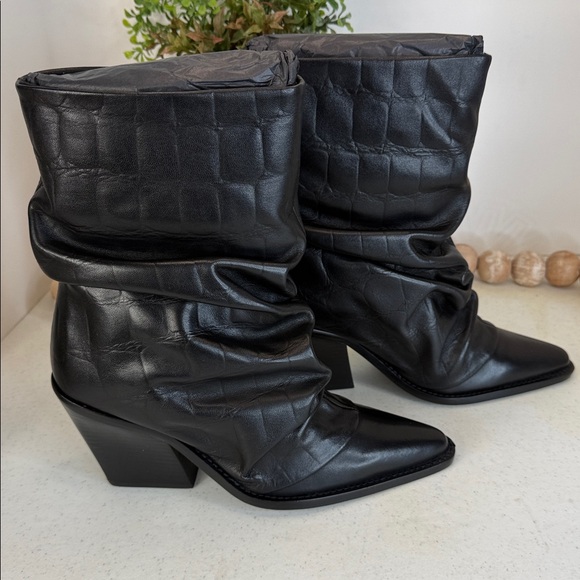 BRONX Leather Pinched Booties Sz 39/8.5 - Picture 5 of 11